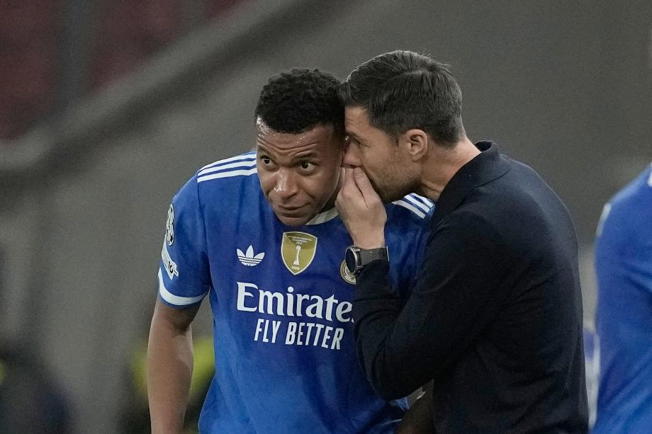 [图]姆巴佩大四喜 皇马客场险胜奥林匹亚科斯